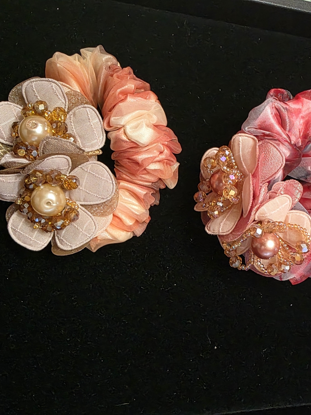 Pearl & Crystal Floral Scrunchie Set - Peach Pink